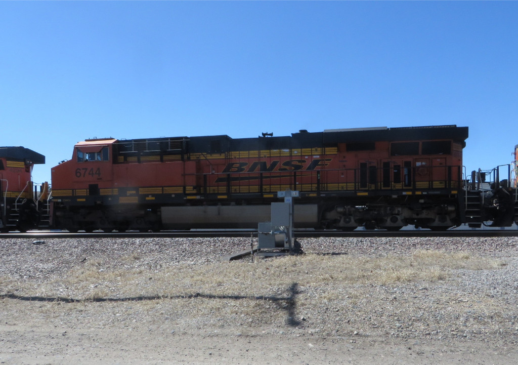 BNSF 6744